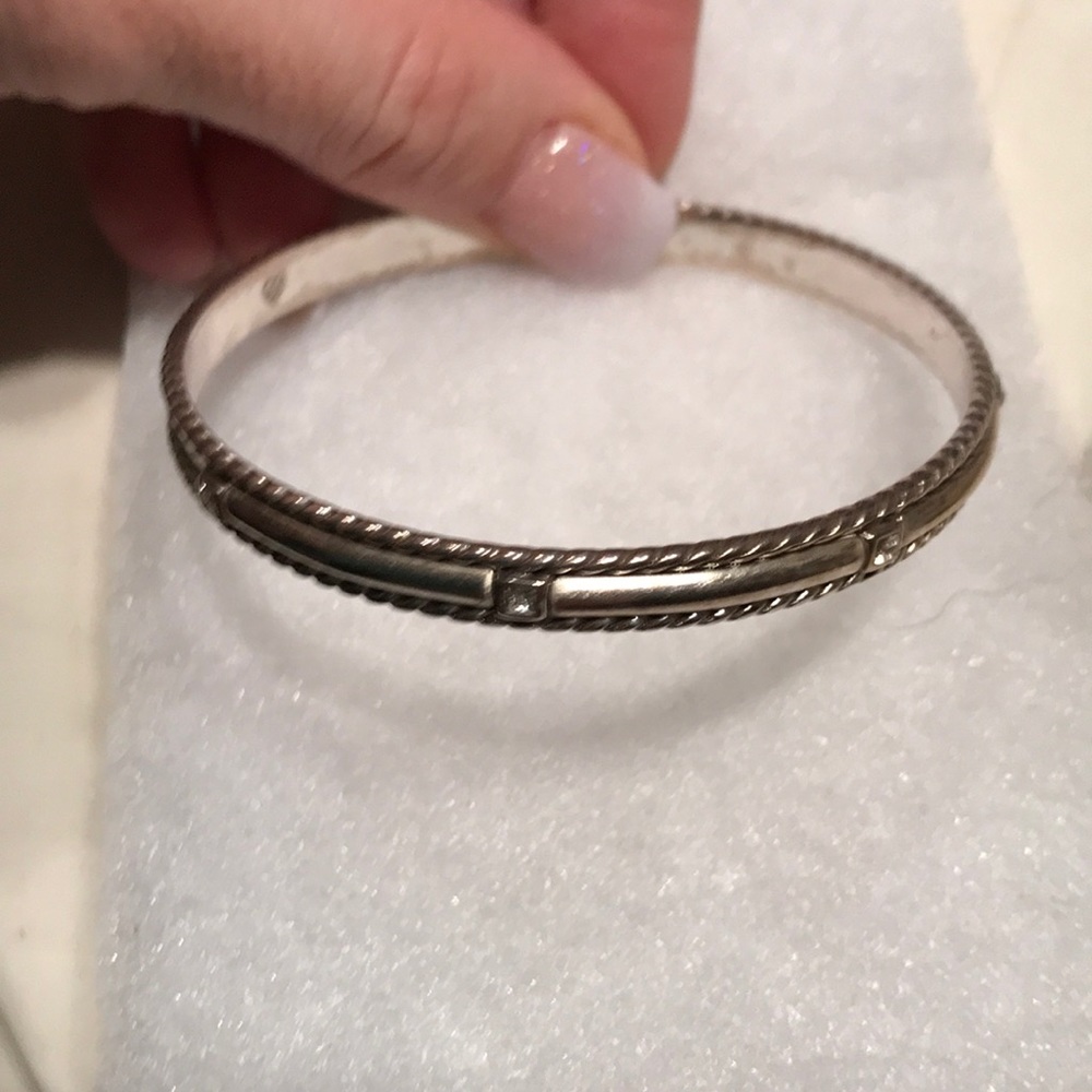 Bangle bracelet